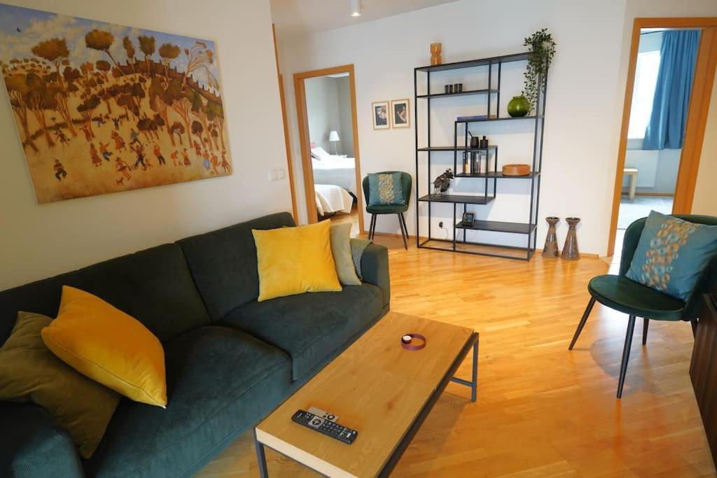 Apartment Beautiful With Patio In